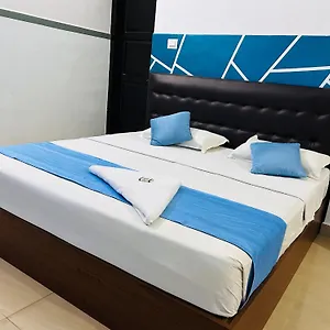 Valiyaparambil Residency Hotel
